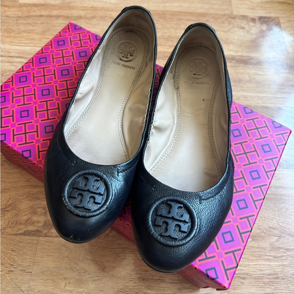 Classic Tory Burch Black Leather Ballet Flats - Size 7 - Picture 1 of 6